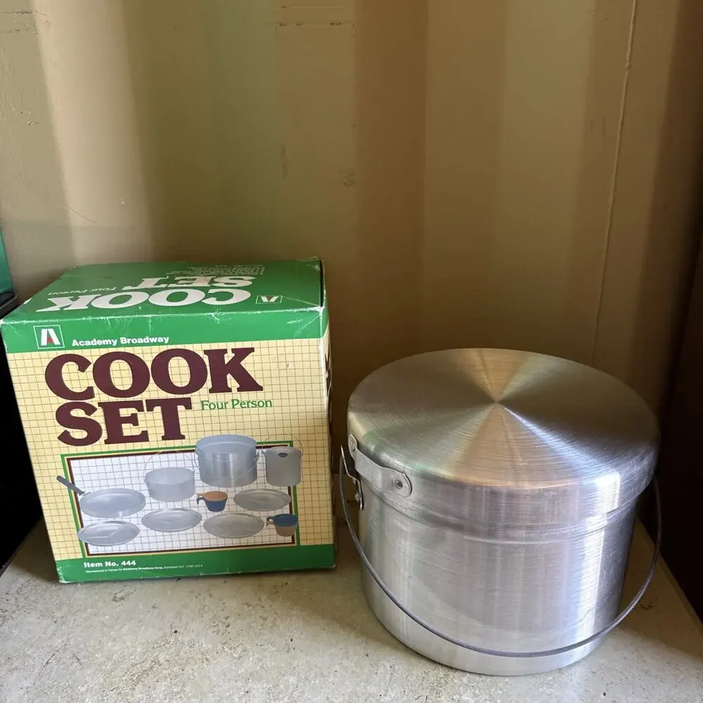 VTG Aluminum Four Person Cook Set Academy Broadway No. 444- Camping Open Box